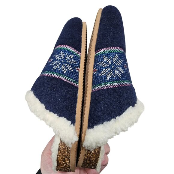Lands End Womens Wool Blend Slip-On‎ Slippers Sherpa Blue Nordic Snowflake 9 - Picture 8 of 11
